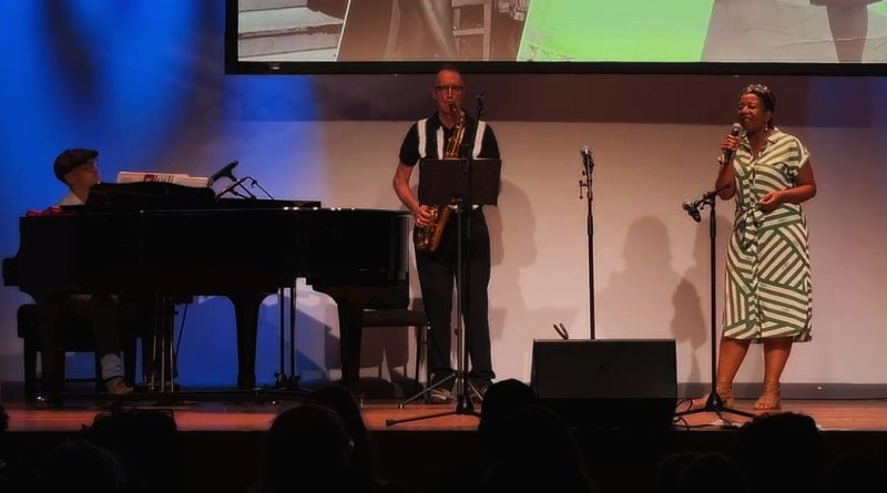 Singer Dionne Draper at Lantern Hall of Bristol Beacon