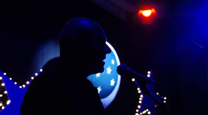 Crick Crack Club Christmas Carols Show The Mount Without