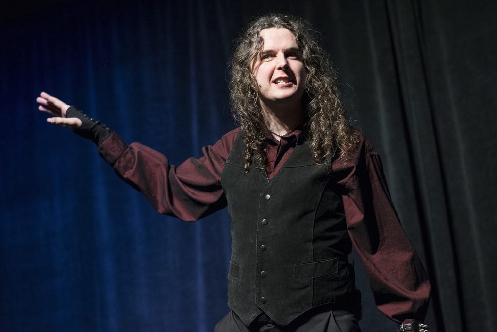 Crick Crack Club Christmas Carols Show The Mount Without