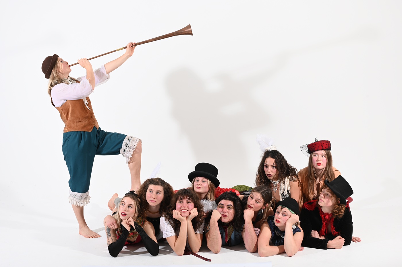 The Curtain Calls by In A Pickle Circus 5 - Credit @flr.photography_